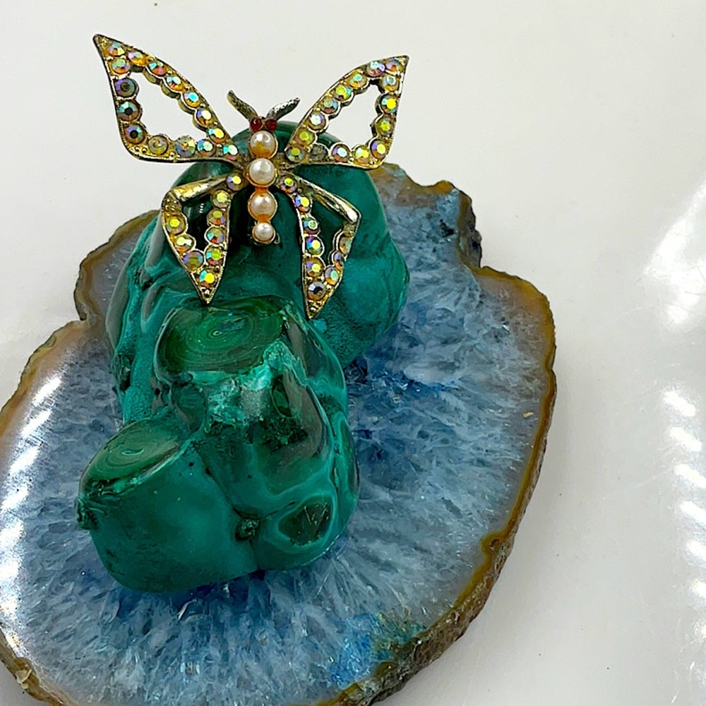 Vtg. (1950’s) Gold Butterfly Brooch With Aurora Borealis Crystals, 2”Lx2”W - Picture 3 of 6